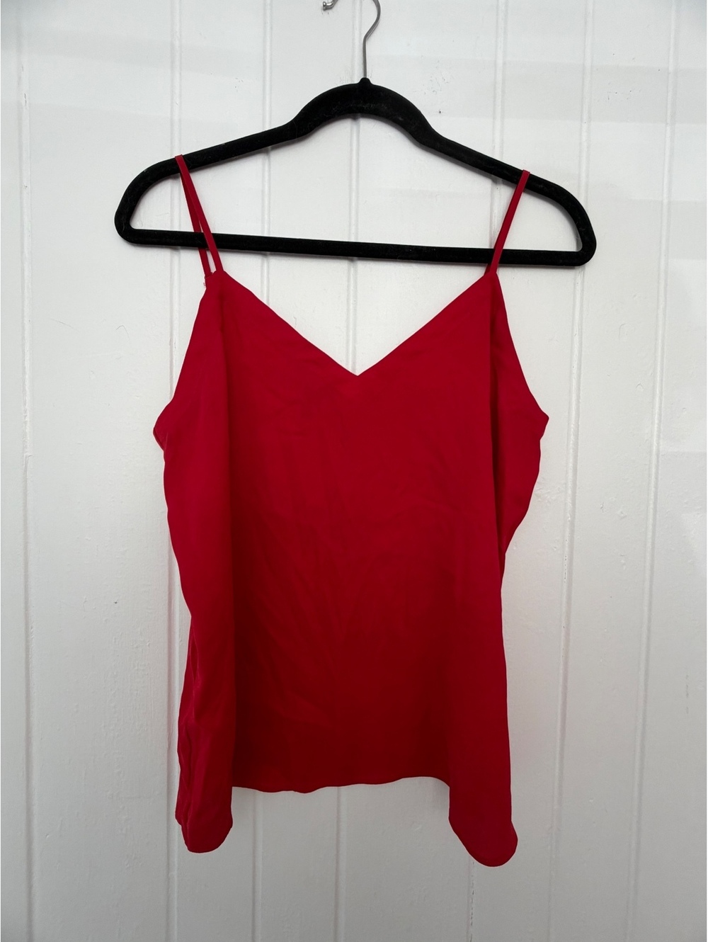Ann Taylor Women's Red Sleeveless V-Neck Polyester Camisole Top, Size Small